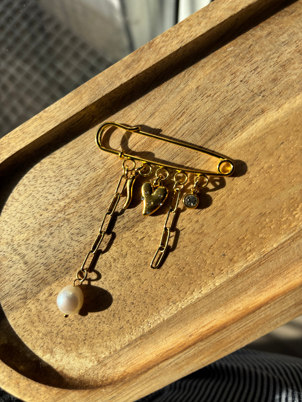 Broche personnalisable (5 charms)