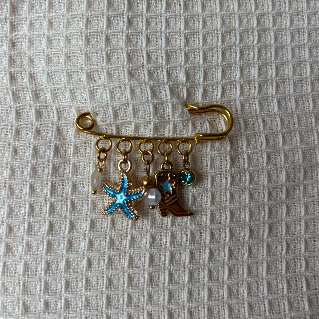Broche blue