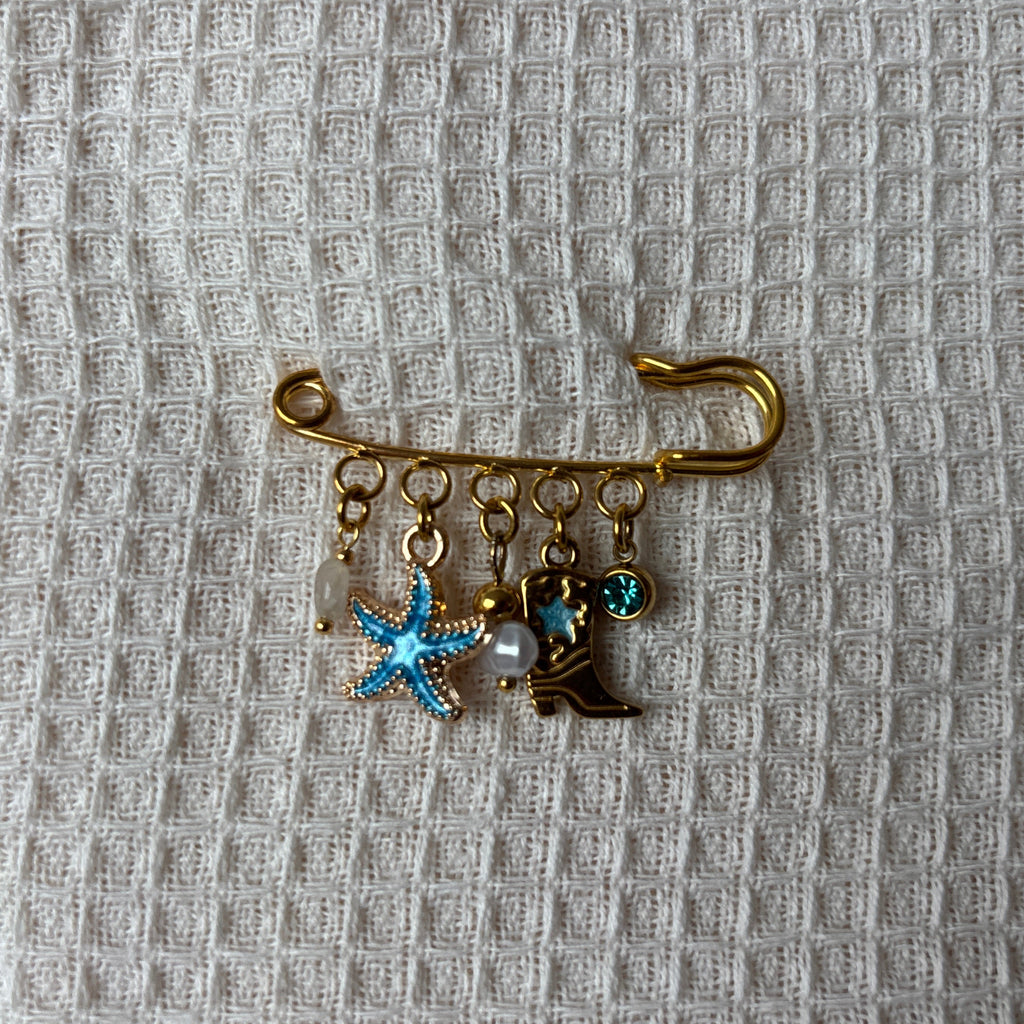 Broche blue