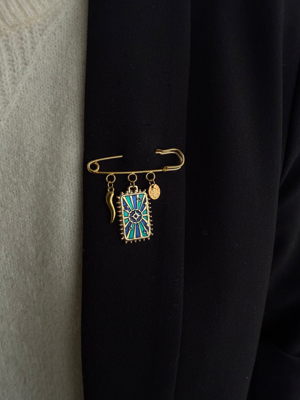 Broche timbre (3 charms)