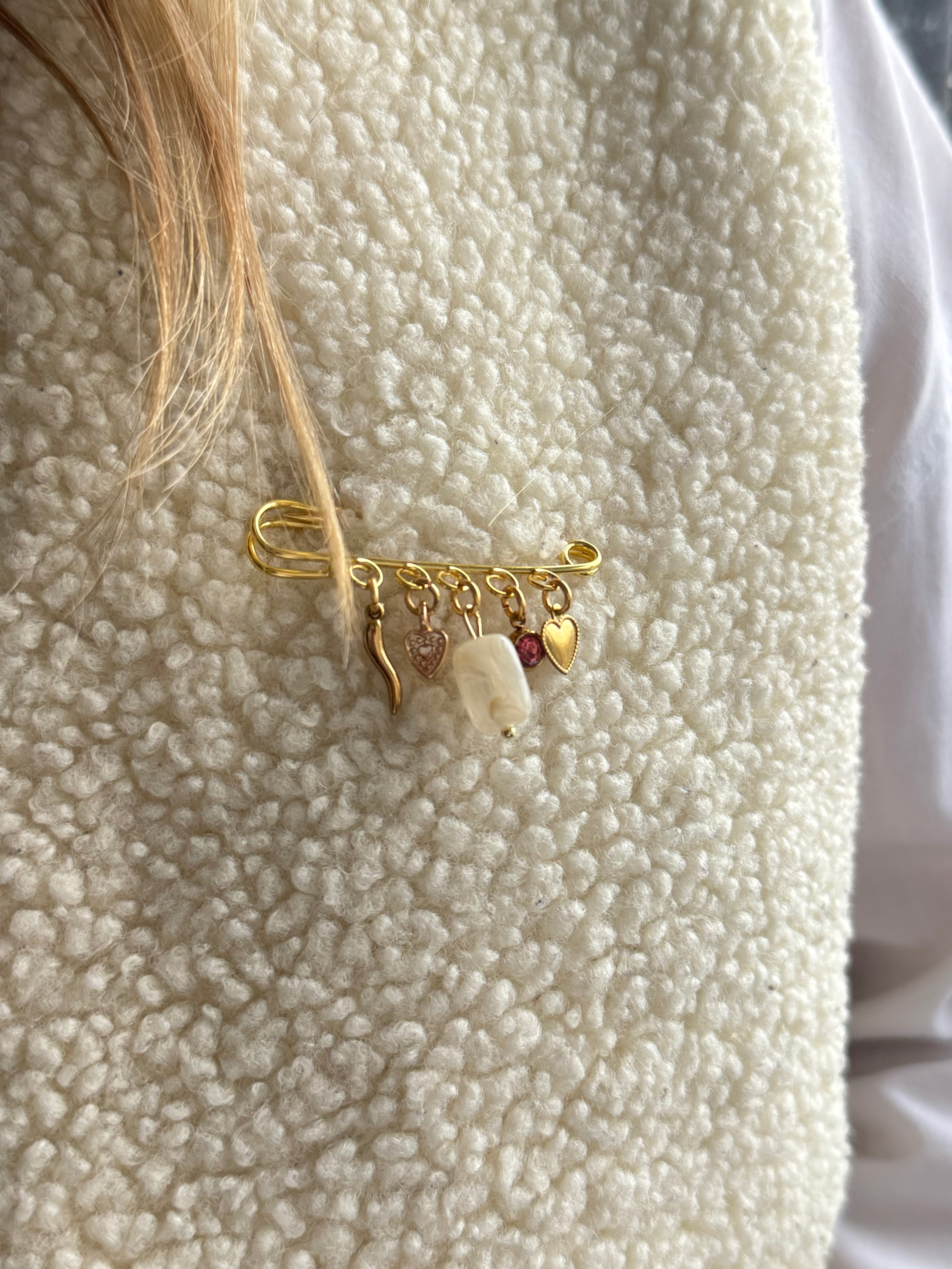 Broche 5 charms doré