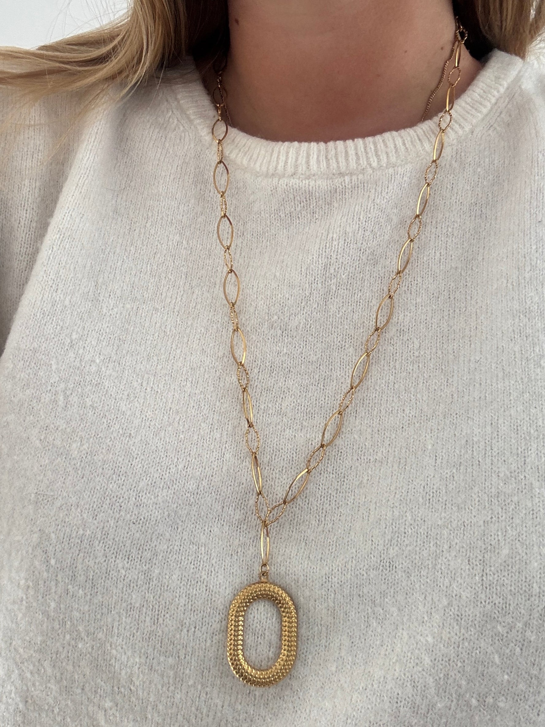 Sautoir AVA  - doré